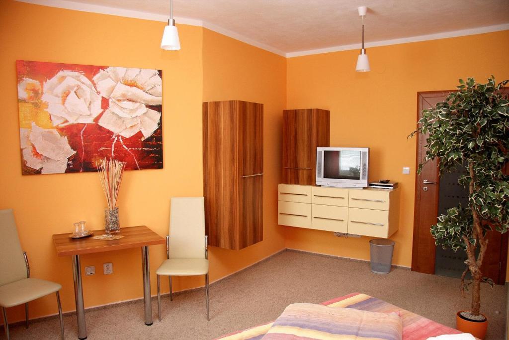 Mahleruv Penzion Na Hradbach Jihlava Room photo